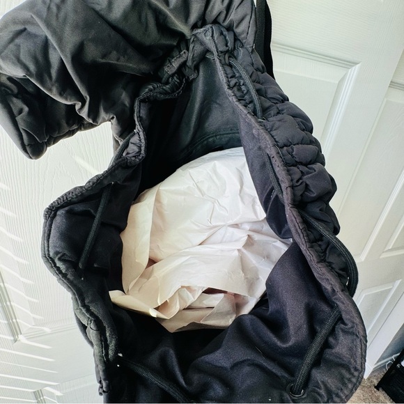 Forever 21 Quilted Puffy Black Backpack - Picture 5 of 7